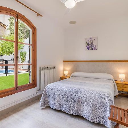 Casa rural VISTABLANCA - Construida en una sola planta con bonitas vistas - PISCINA privada y clima agradable junto a la capital Cenes De La Vega Exterior foto