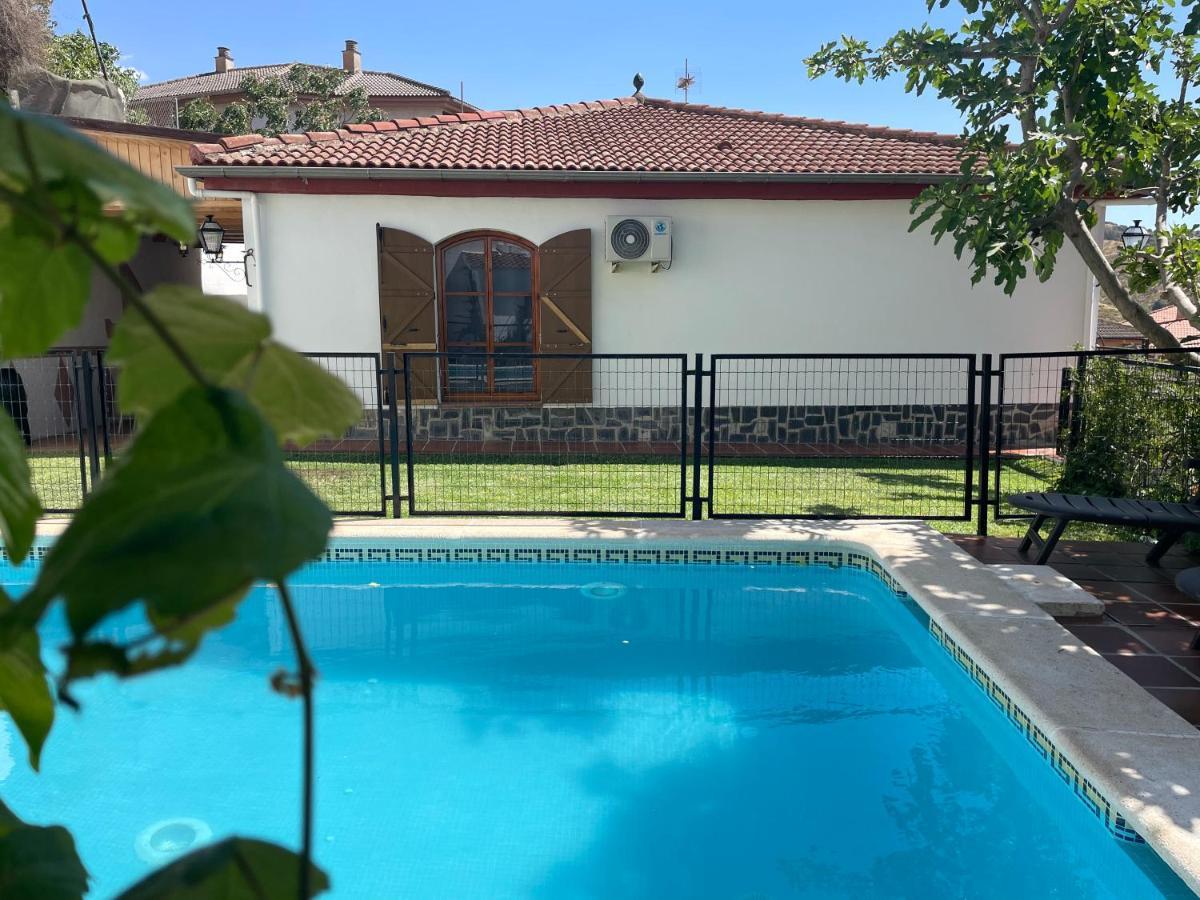 Casa rural VISTABLANCA - Construida en una sola planta con bonitas vistas - PISCINA privada y clima agradable junto a la capital Cenes De La Vega Exterior foto