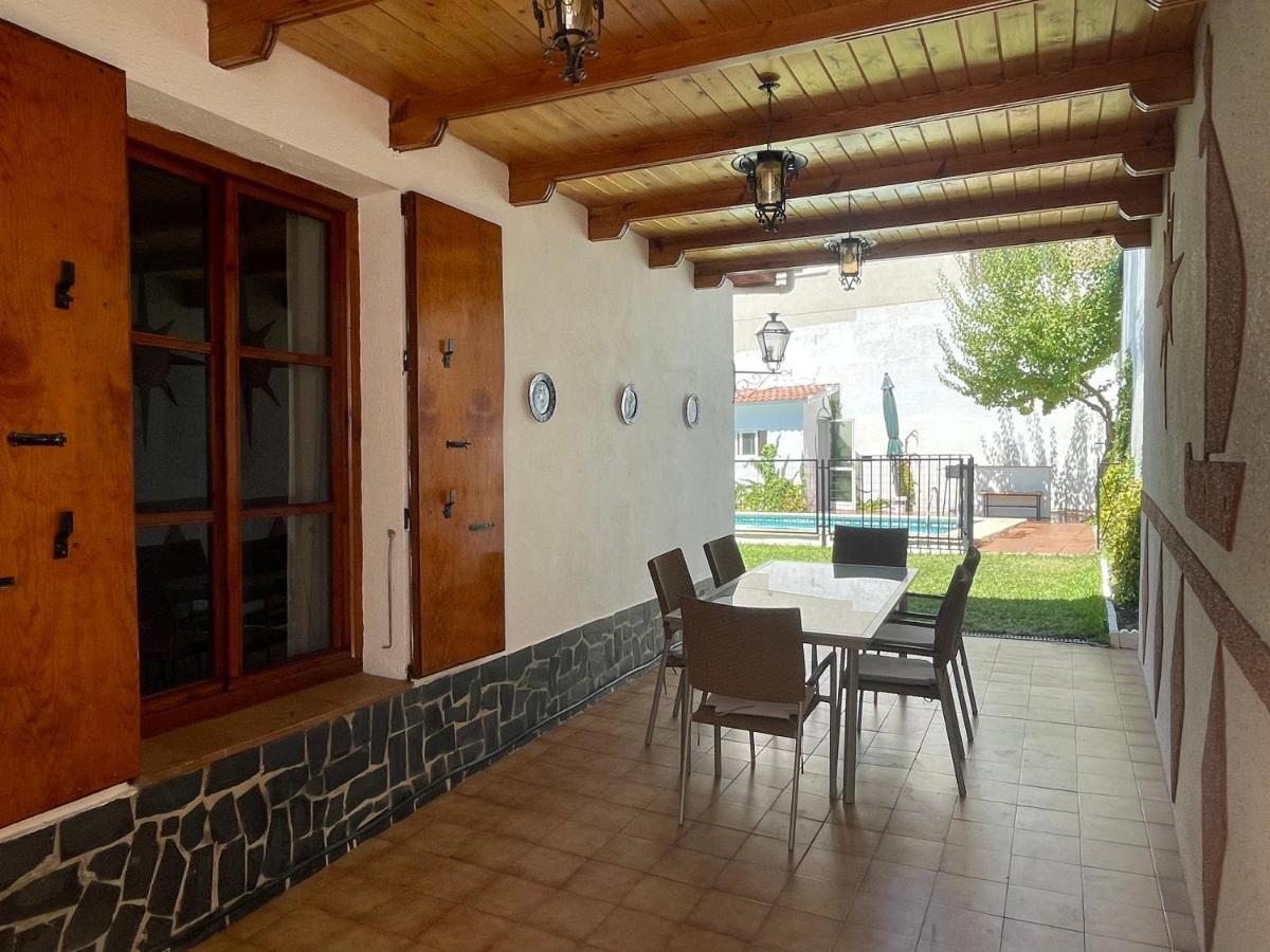 Casa rural VISTABLANCA - Construida en una sola planta con bonitas vistas - PISCINA privada y clima agradable junto a la capital Cenes De La Vega Exterior foto