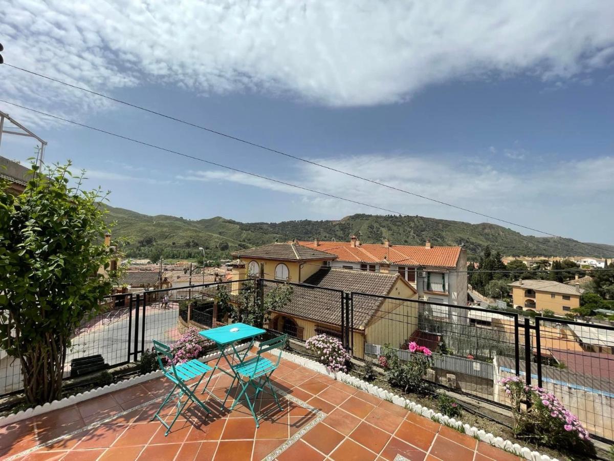 Casa rural VISTABLANCA - Construida en una sola planta con bonitas vistas - PISCINA privada y clima agradable junto a la capital Cenes De La Vega Exterior foto
