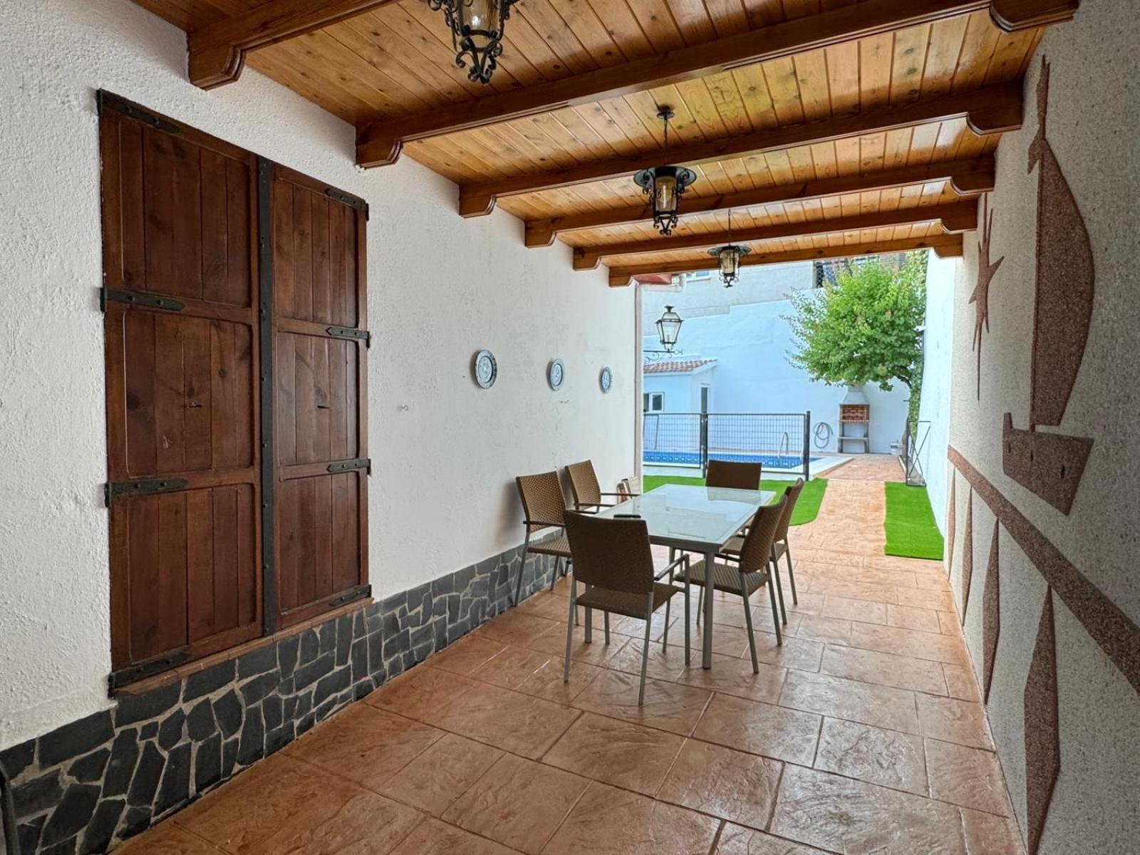 Casa rural VISTABLANCA - Construida en una sola planta con bonitas vistas - PISCINA privada y clima agradable junto a la capital Cenes De La Vega Exterior foto
