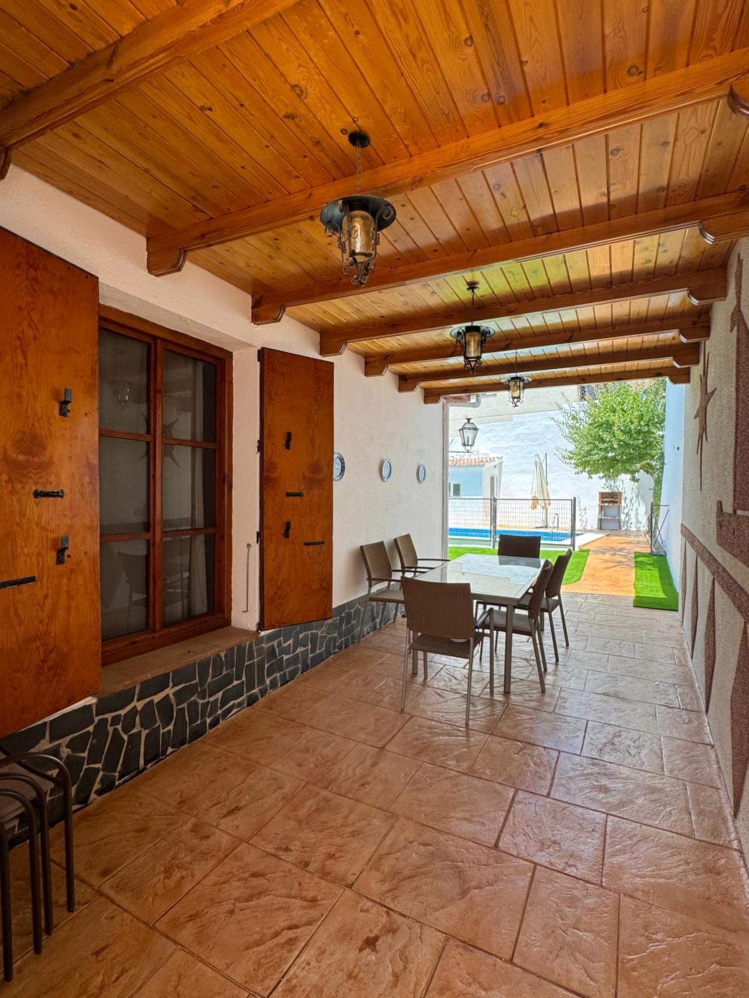 Casa rural VISTABLANCA - Construida en una sola planta con bonitas vistas - PISCINA privada y clima agradable junto a la capital Cenes De La Vega Exterior foto