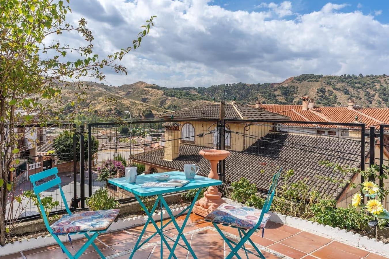Casa rural VISTABLANCA - Construida en una sola planta con bonitas vistas - PISCINA privada y clima agradable junto a la capital Cenes De La Vega Exterior foto